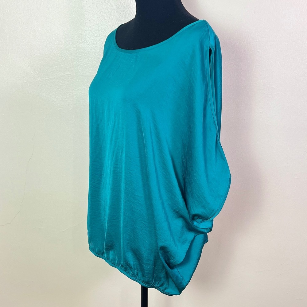 Iz Byer Blouse 2X Teal Blue Hammered Satin Split Dolman Sleeve Bubble Hem Top - Picture 2 of 11